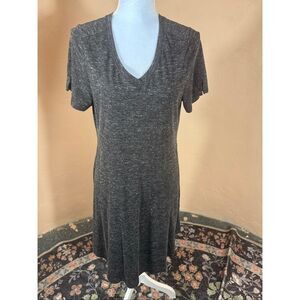 Smartwool Merino Sport 150 Hemp Charcoal Heather Dress – V-Neck | Short Sleeve |